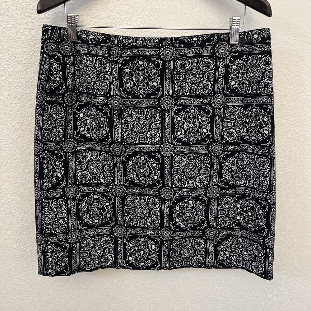 Talbots Size 16 Wrap Skirt Black & White Tile Print Easy Care Button Close